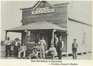 A saloon in Garwood, cerca 1910, a few years after it was founded by the Red Bluff Irrigation Company