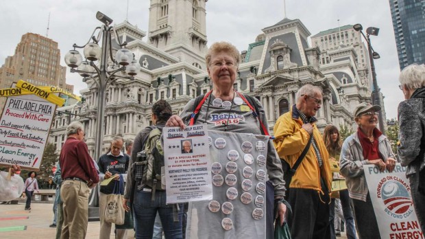 Jenny Haniver joins Green Justice Philly to rally for an investment in green energy. 