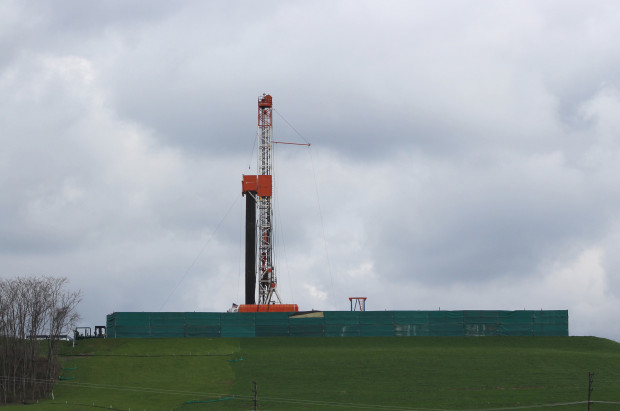 A shale gas drilling rig in Washington, Pa. 