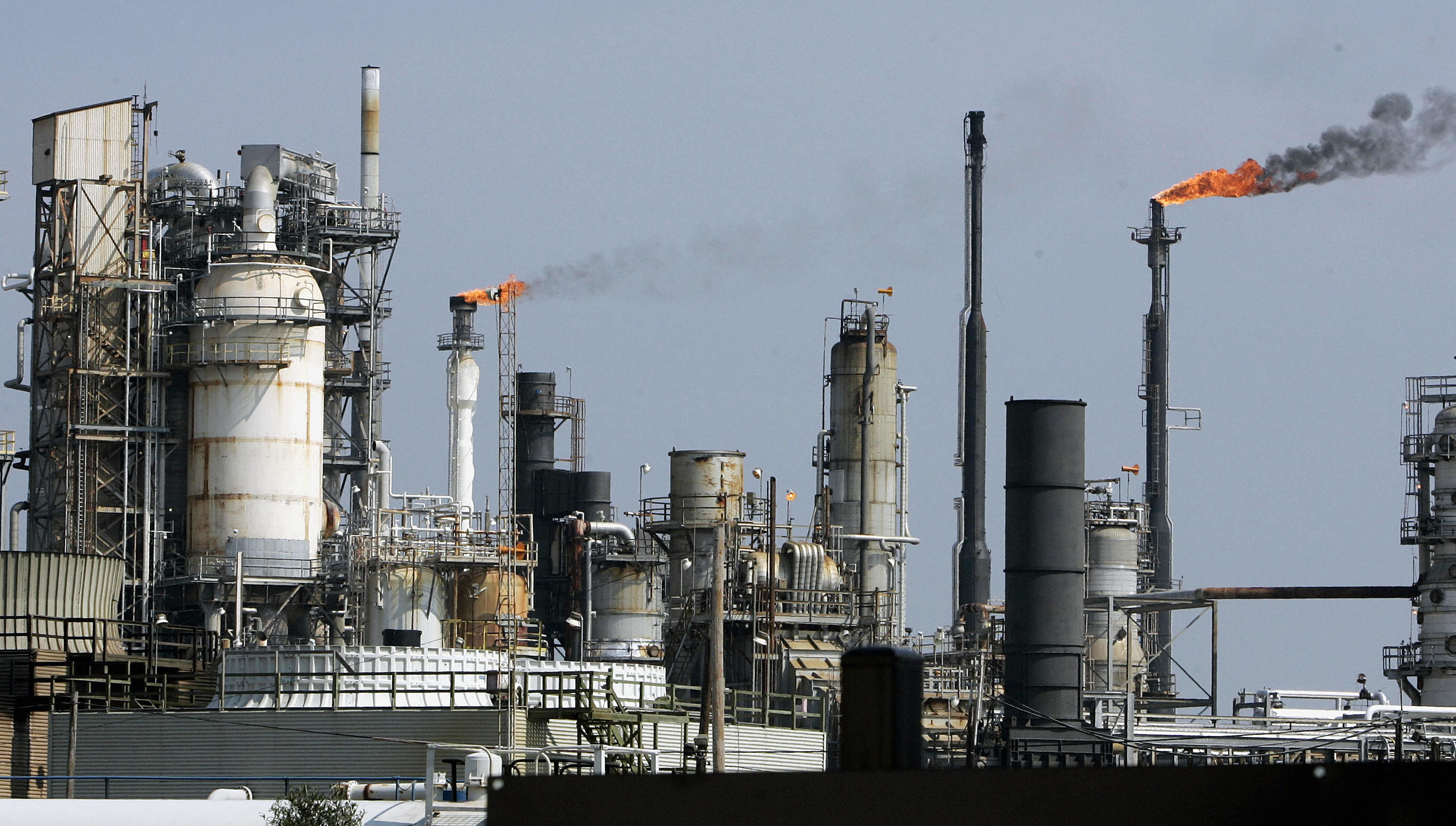 An oil refinery is pictured 22 September | StateImpact Texas